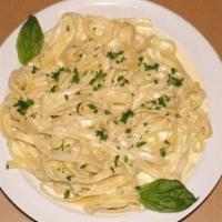 Fettuccine Alfredo · choose with or without mushrooms.