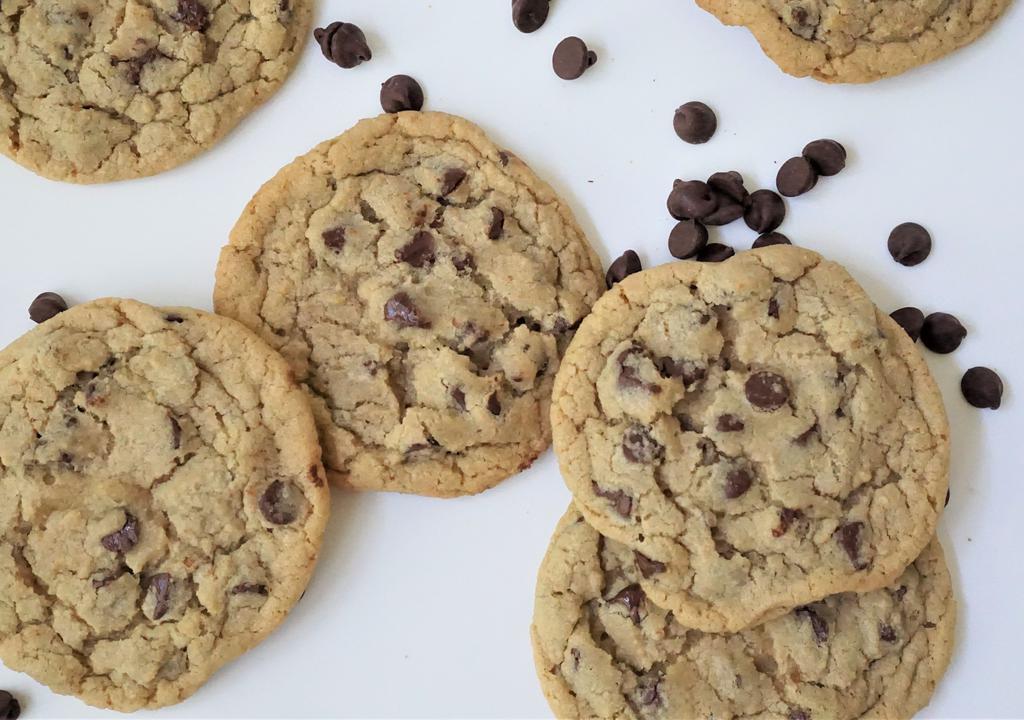 Chocolate Chip Cookie · | ADDITIONS | Semisweet chocolate chips
| BASE | Brown sugar 

|| ALLERGENS || WHEAT, EGGS, MILK, SOY