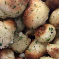 Garlic Knots (4) · 