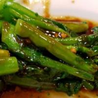 Steamed Chinese Broccoli With Oyster Sauce · 