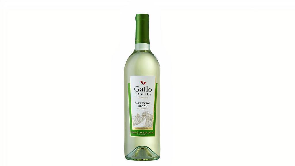 Gallo Sauvignon Blanc 750Ml · Family Vineyards