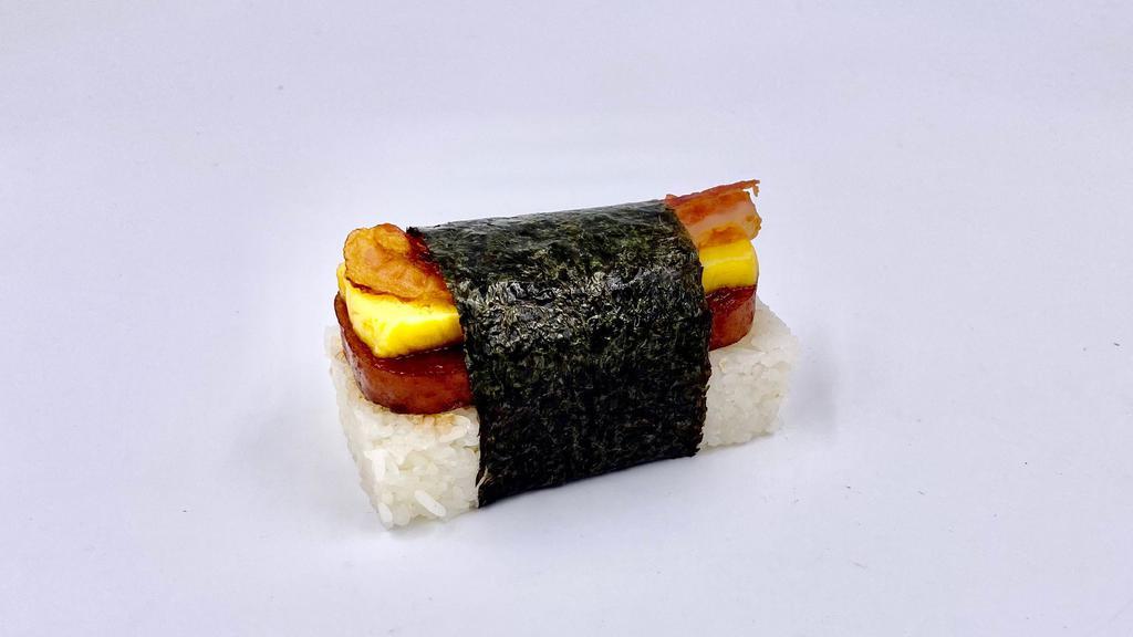 Bacon Tamago Spam Musubi · Japanese egg and bacon spam musubi