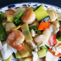 Seafood Delight Special · Shrimp, fish, crab meat, and veggies in a creamy white sauce. Healthy.