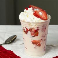 Fresas  Con  Crema 16 Oz · 16 oz cup layered with fresh strawberries and our homemade cream which is then topped with w...