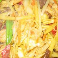 Singapore Chow Rice Noodles · Small rice noodles stir fried with chicken, beef, pork, shrimp and strips of vegetables in c...