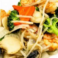 Shrimp Chop Suey · Delicious plump shrimp with mixed vegetables covered in our chef's signature sauce.