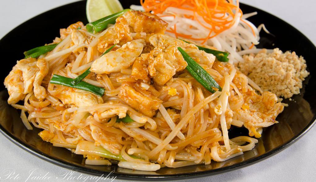 Pad Thai · Stir-fried thai noodle with tofu,bean sprout,green onion,egg & ground pea nut