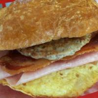 Bagels Bacon , Ham , Egg  And Cheese · 