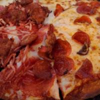 Motherlode Meat Small · Cheese, Salami, Pepperoni, Ham, Linguica, Bacon, Sausage.