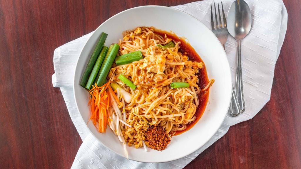 Woonsen Pad Thai Noodle · Gluten-free option available, vegan option available. Jelly noodle with peanut, egg, vegetable, and beansprout.
