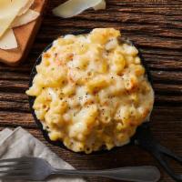 Garlic Parm Mac · Elbow noodles with a rich mac and cheese sauce, topped with garlic, parmesan, and chopped pa...