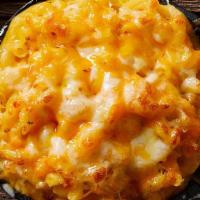 Classic Mac · Elbow noodles with a rich macaroni and cheese sauce.