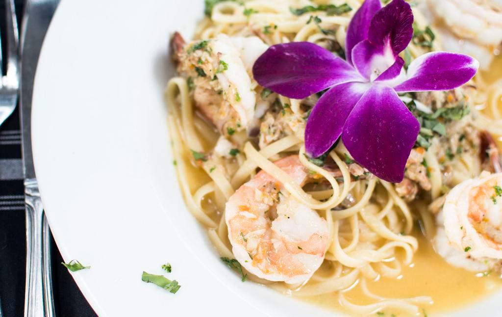 Linguine Ai Due Golfi · Shrimp and minced crab meat in a garlic white wine sauce.