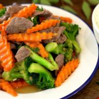 Broccoli · Stir-fried American broccoli, carrot and oyster sauce.