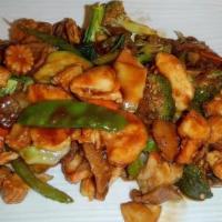 Four Seasons菜雞蝦牛叉燒 · Chicken, Beef, BBQ Pork, Jumbo Shrimp and mixed vegi