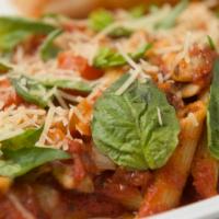 Pomodoro · Tomatoes, basil, garlic and mushroom. Served with garlic bread.