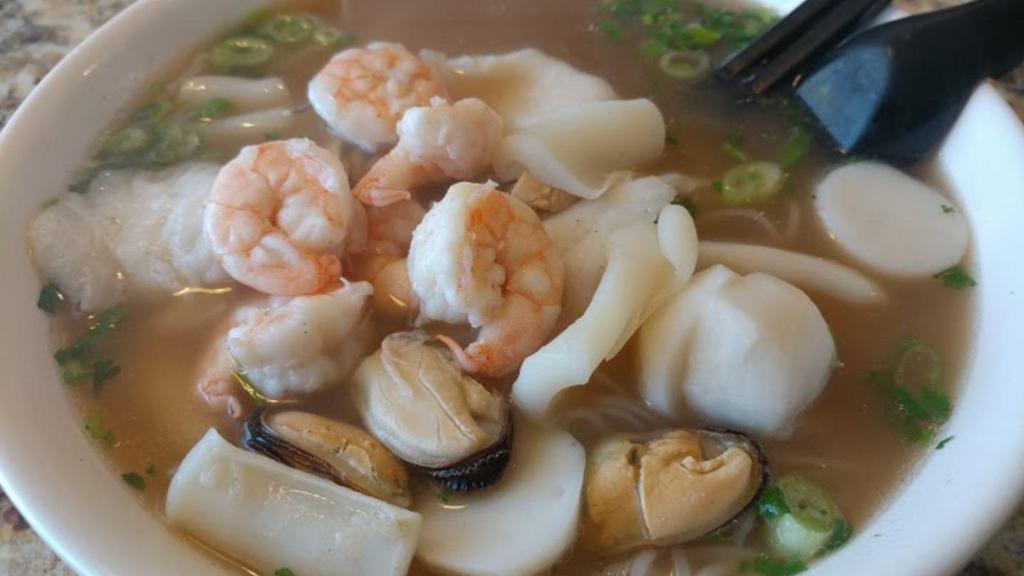 Seafood Noodle Soup With Broth · Mixed seafood with your choice of broth.