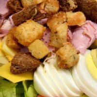 Chef’S Salad Combo · Romaine lettuce, tomato Cucumbers, ham, turkey, Swiss and Cheddar cheese, egg and croutons.