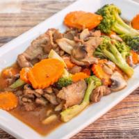 Broccoli Oyster Sauce · Broccoli in oyster sauce with mushrooms and carrots.