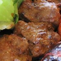 Steak Kabob Low Carb · Served with Half Salad & Grilled Tomato or Full Salad