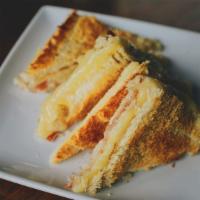 Sandwichitos - Ham & Cheese · Argentinian style sandwichito w/ ham, cheese, & mayonnaise. 6 triple layer bread sandwichito...