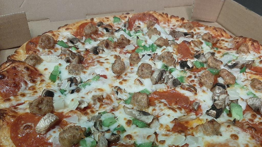 Combination Pizza Large · Pepperoni onion green peppers mushrooms sausage