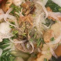 Seafood Noodle Soup(Ht Hải Sản) · Shrimp, calamari, fish ball, shrimp paste, and vegetables.