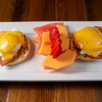 Eggs Benedict · Two poached eggs, ham, hollandaise on English muffin