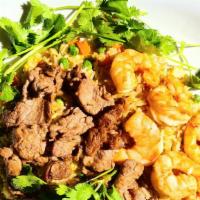 House Special Fried Rice / Cơm Chiên Đb · Beef filet mignon, shrimp, fried rice, egg, carrot and bean