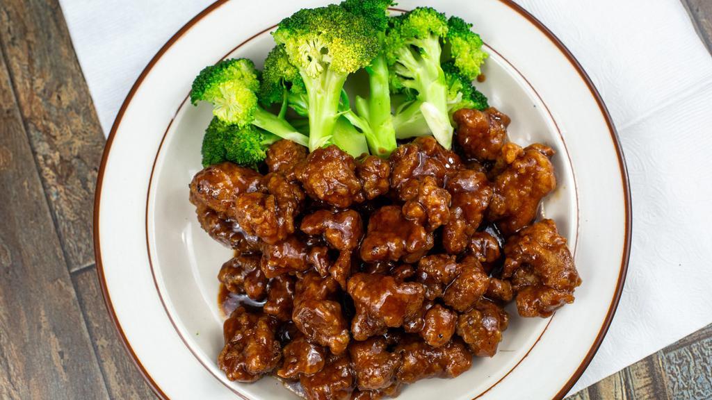 General Tso'S Chicken · Hot & Spicy. Crispy fried chunks of chicken in a sweet and spicy brown sauce. (served w. broccoli)