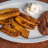 Platano Con Frijoles Y Crema · 