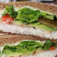 Sandwich Tuna · Tuna, Romaine, Tomato, Onions, Avocado, Jalapeños, Mustard, Mayo