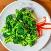 Sauteed Broccoli With Garlic  · 蒜香西兰花