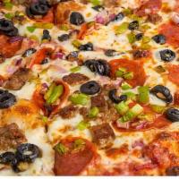 Deluxe · Pizza sauce, pepperoni, mushroom, onion, bell pepper, sausage and olive.