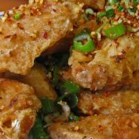 House Salt Pepper Chicken Wing (8 Pcs ) · 