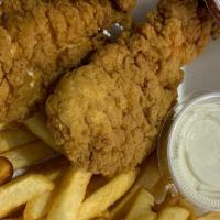 Chicken Strips And Fries · 3 CRISPY CHICKEN STRIPS AND FRIES
COMES WITH RANCH OR BBQ SAUCE