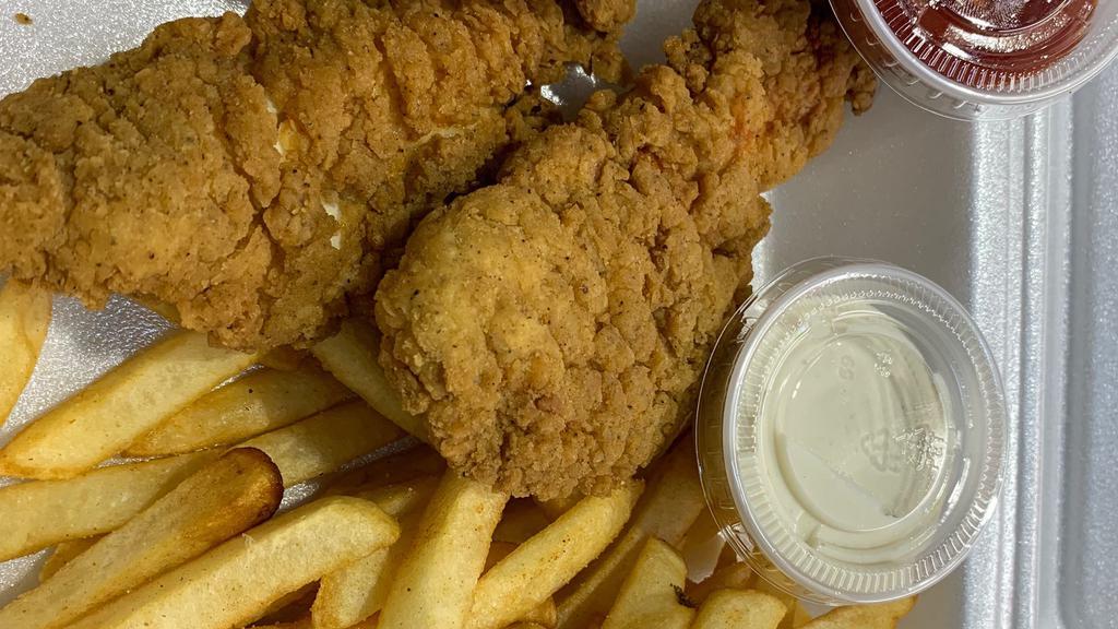 Chicken Strips And Fries · 3 CRISPY CHICKEN STRIPS AND FRIES
COMES WITH RANCH OR BBQ SAUCE