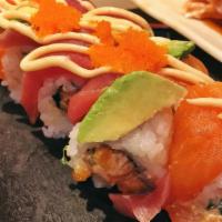 Ken'S Roll · Spicy sake, topped with fresh sake, maguro, avocado and spicy mayo.