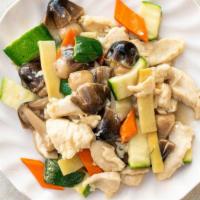 Mushroom Chicken · Chicken breast, zucchini, water chestnut, carrot, and mushroom in white sauce. Glute free di...