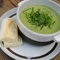 Broccoli, Spinach, Green Curry Soup · 