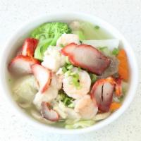 Wor Wonton Soup · wonton, shrimp, chicken, beef, bbq pork and veg.