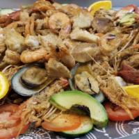 Morro'S Mariscada  · Crab legs, prawns, mussels, shrimp, fish.