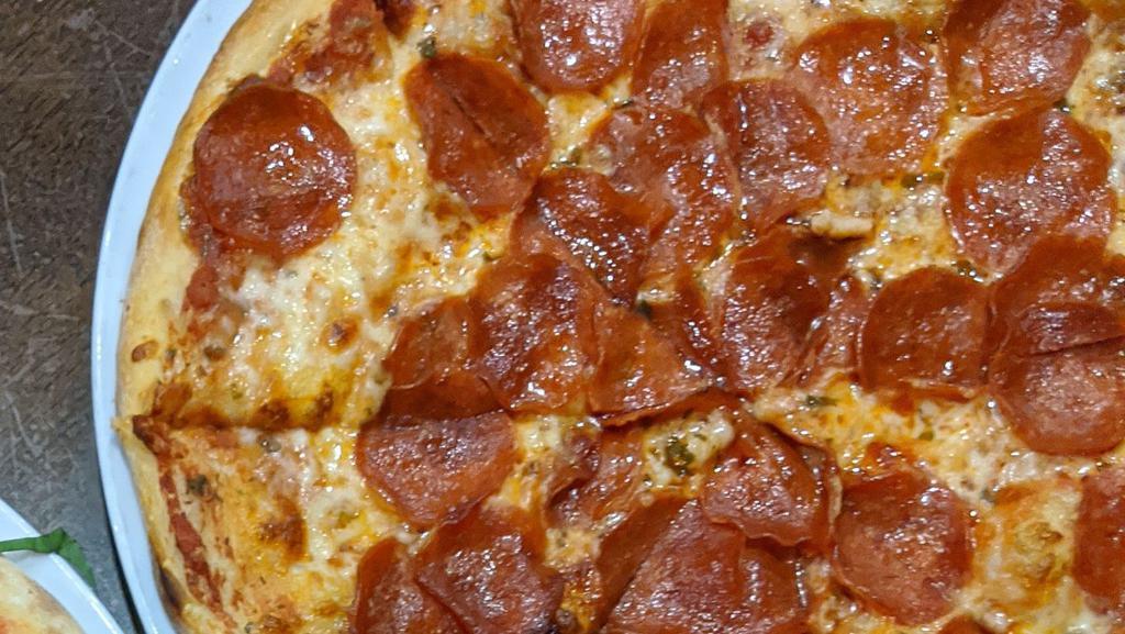 Teo (Pepperoni) Pizza · Pepperoni, mozzarella, sauce, hand tossed pizza.