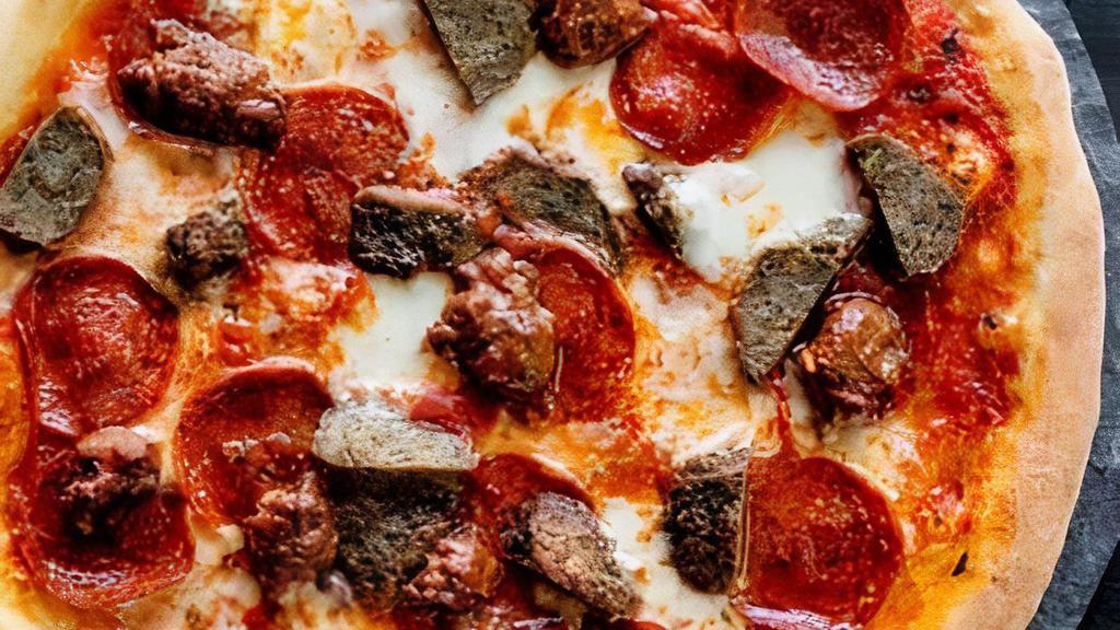 Carnivoro Pizza (Meat Lover) 12