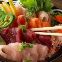 Chirashi · Chef's choice of assorted raw fish and sunomono.