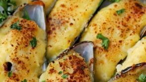 Baked Green Mussels (6 Pieces) · 