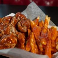 8 Chicken Wings · 8 wings, fries and coleslaw