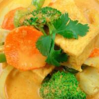 Yellow Curry · Yellow curry with pea& carrot ,potato ,onion in coconut milk.