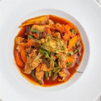 C-6 Prik Khing · Spicy. Green beans, carrots, lime leaves in a spicy prik khing curry sauce.