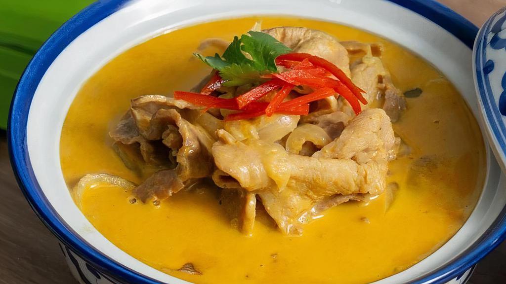 Yellow Curry · Vegetarian, gluten-free. Choice of veggie or meat with Yellow curry sauce, potatoes, carrots, onions and bell peppers.